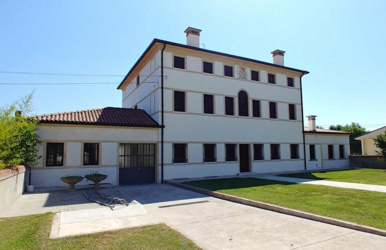 La canonica dopo il restauro del 2022