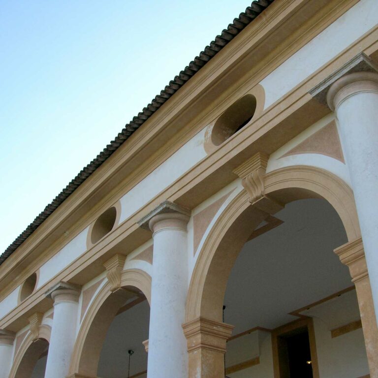 Barchessa di Villa Pola