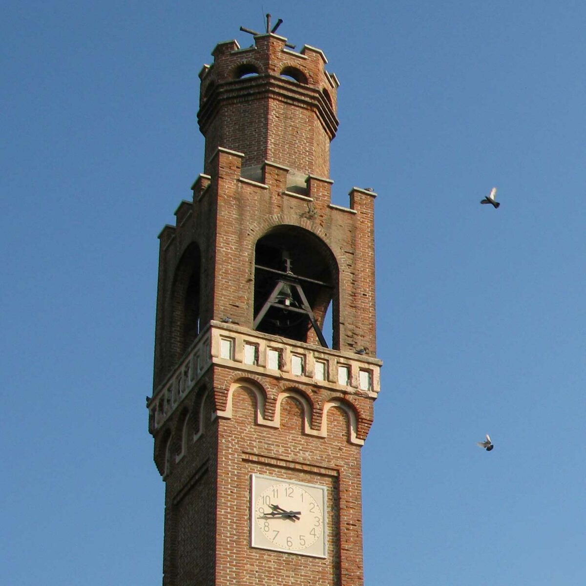 Il campanile di Barcon progettato da Luigi Candiani