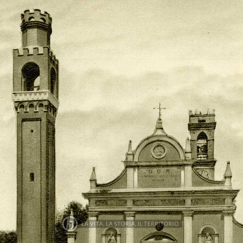 Cartolina degli anni 1950 con i due campanili, particolare