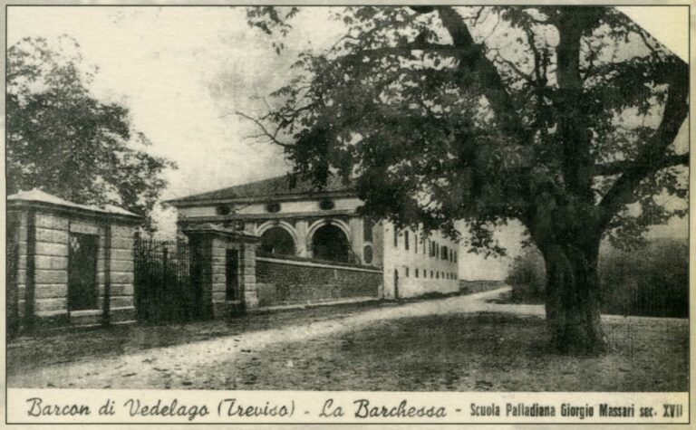 La Barchessa di Villa Pola nel 1920